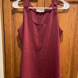 Women’s plain maroon tank